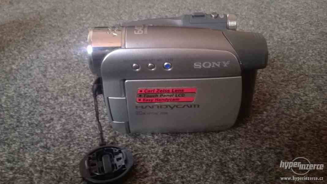 Kamera Sony mini DV Handycam LCD ,skoro nepoužívaná !! - foto 1