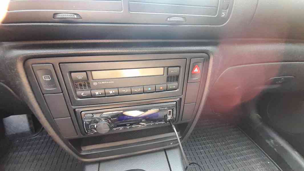 Volkswagen Passat B5 3B 1.6 Benzín - foto 9