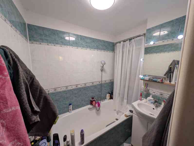 Prodej 1/2 RD se samostatnou BJ 3+1 s garáží, sklepem a 2+kk - foto 17