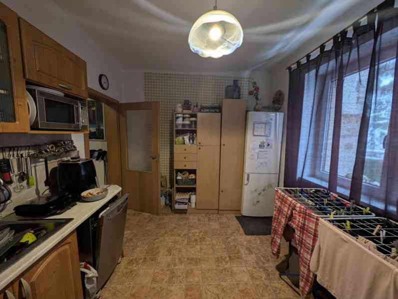 Prodej 1/2 RD se samostatnou BJ 3+1 s garáží, sklepem a 2+kk - foto 15