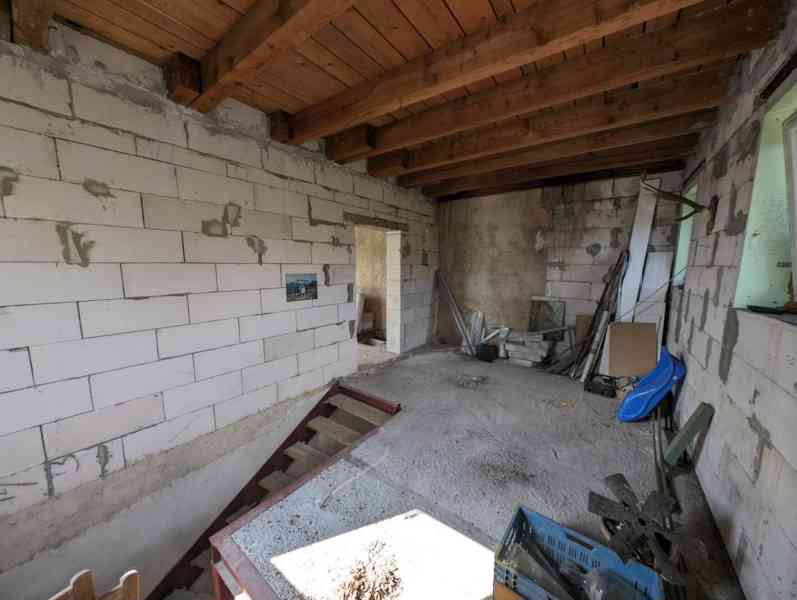 Prodej 1/2 RD se samostatnou BJ 3+1 s garáží, sklepem a 2+kk - foto 23