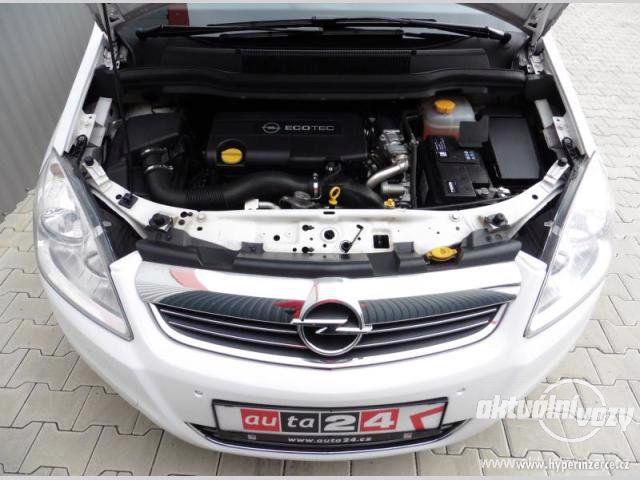 Opel Zafira 1.7, nafta,  2011, navigace - foto 4
