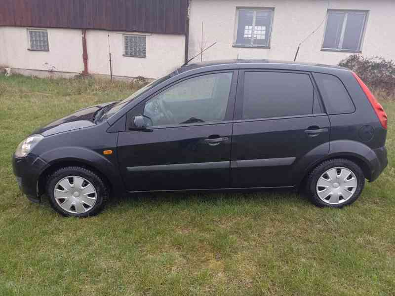 Ford Fiesta 1.3 51Kw RV.2007 - NOVÁ STK - foto 2