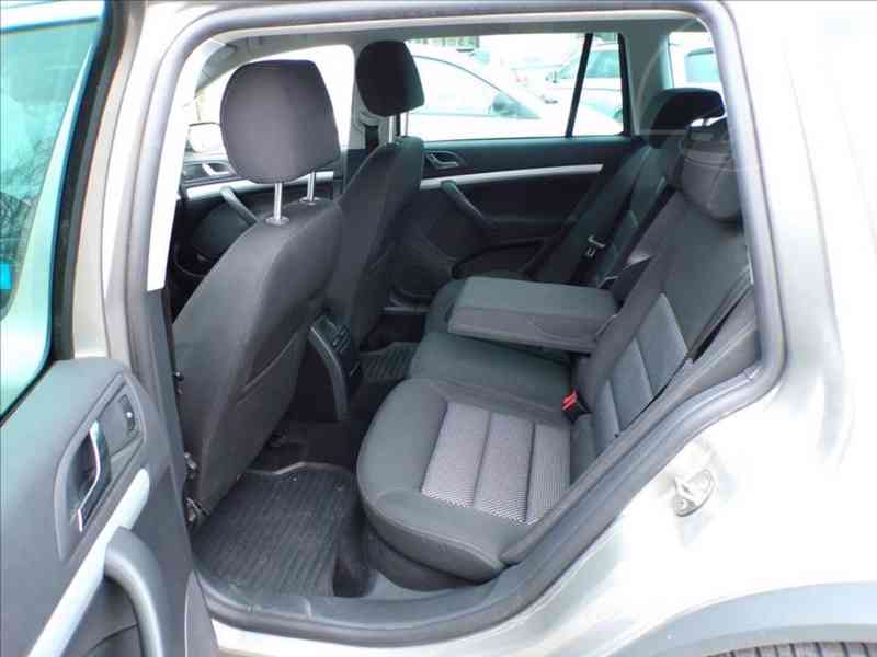 Škoda Octavia 2,0 TDI 4x4,Scout - foto 9