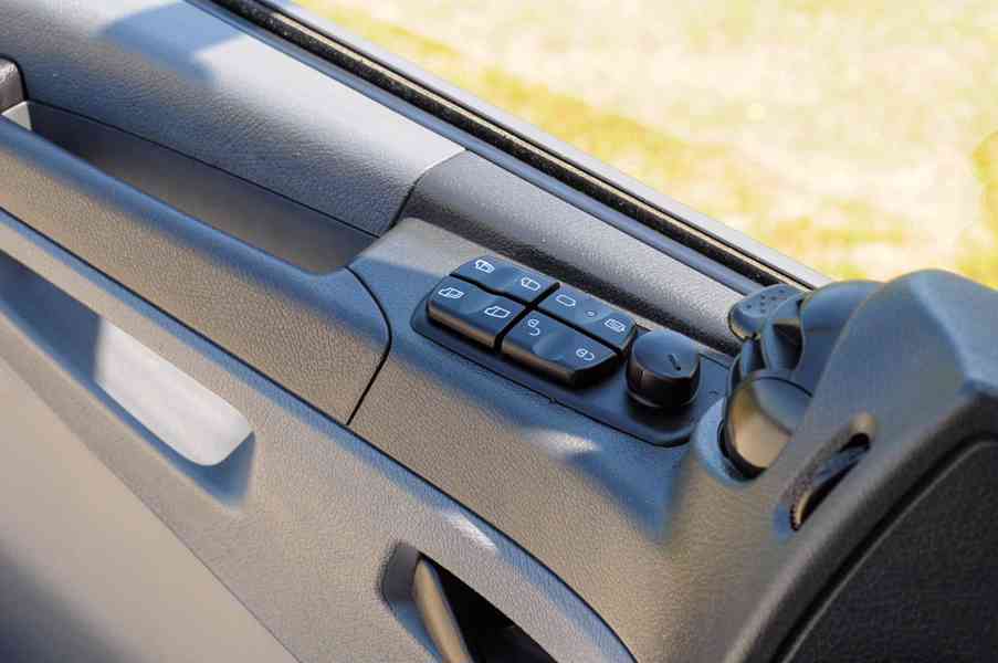 MERCEDES BENZ AXOR 1824 TŘÍSTRANNÝ SKLÁPĚČ - VYKLÁPĚČ EURO5 - foto 46