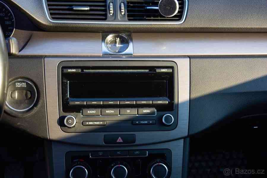 Volkswagen Passat 2,0 B7 Comfort Line 2011 - foto 12