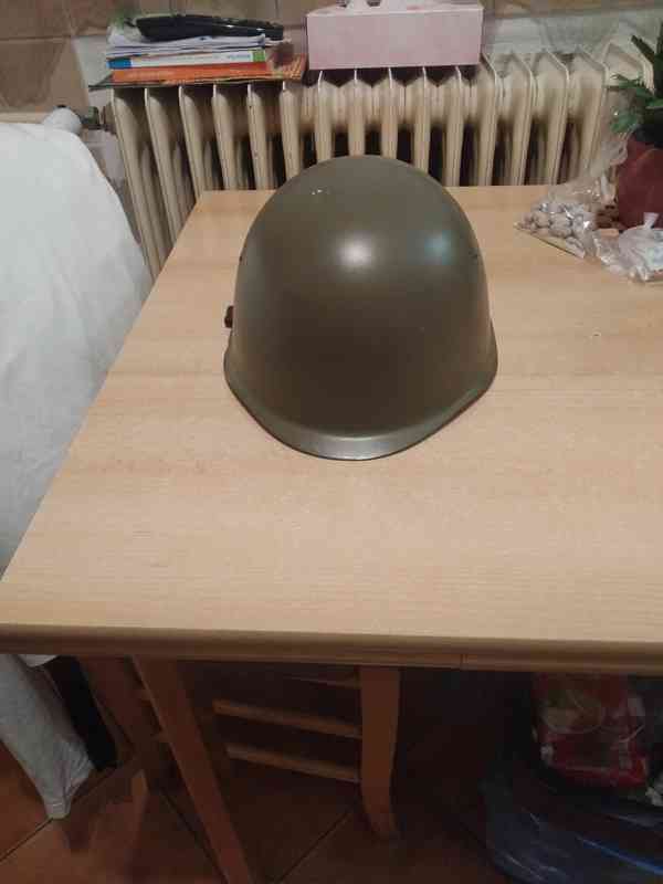 Prodám Vojenskou helmu vzor 53