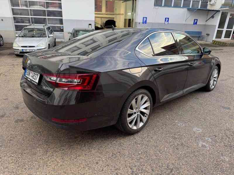 Škoda Superb 2,0   rok výroby: 2017 výkon: 110KW - foto 10