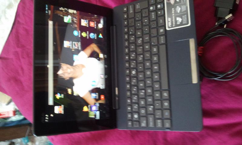 ASUS Transformer Pad TF 300T - foto 2