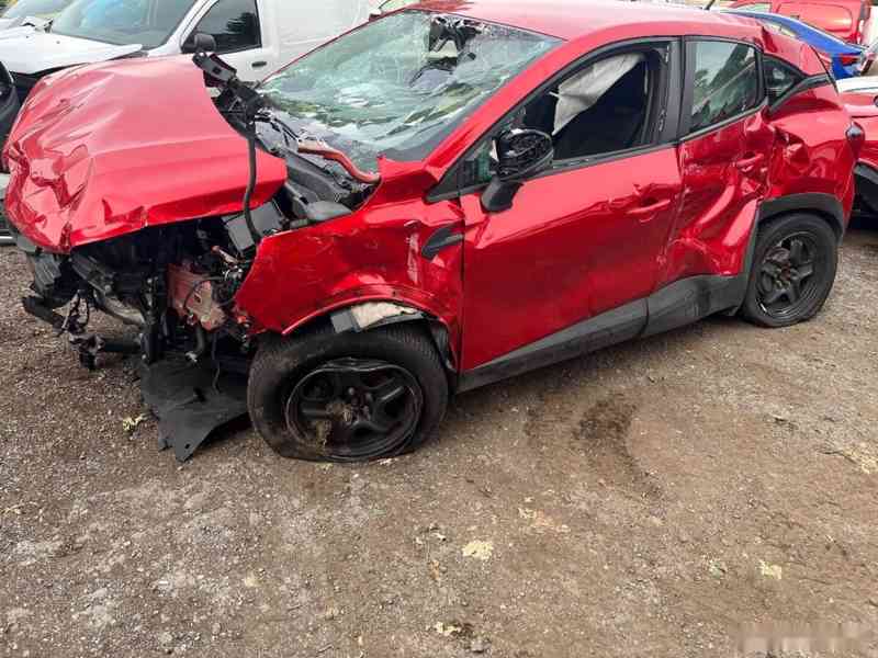 Renault Captur II 1.0 67KW Rok 2021 čr doklady - foto 1