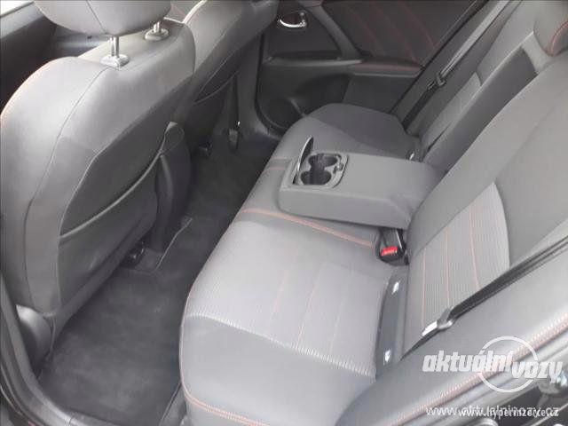 Toyota Avensis 1.8, benzín,  2017, navigace - foto 5