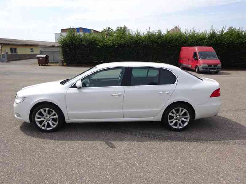Škoda Superb 2.0 TDI r.v.2012 - foto 2