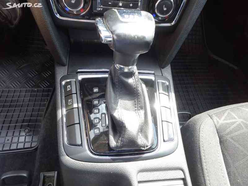 Škoda Superb 2.0 TDI r.v.2012 - foto 13