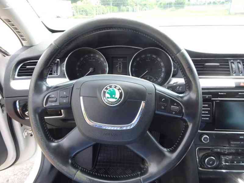 Škoda Superb 2.0 TDI r.v.2012 - foto 8