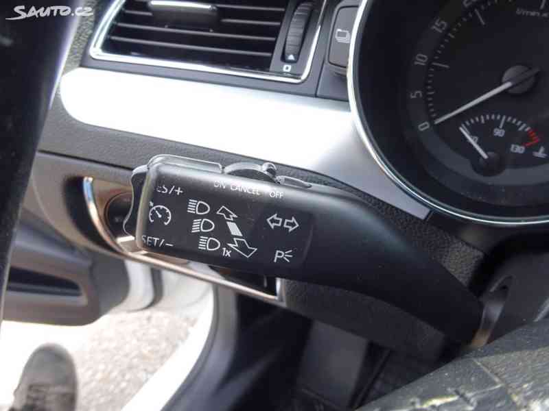 Škoda Superb 2.0 TDI r.v.2012 - foto 9