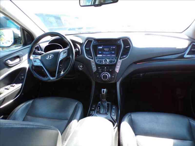 Hyundai Grand Santa Fe 2,2 CRDI 7 MÍST,TAŽNÉ ZAŘÍZENÍ - foto 5