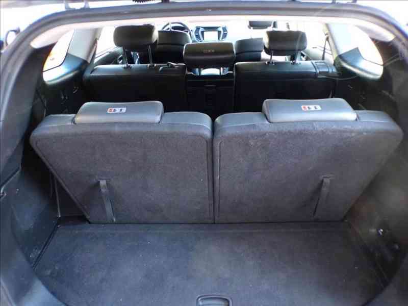 Hyundai Grand Santa Fe 2,2 CRDI 7 MÍST,TAŽNÉ ZAŘÍZENÍ - foto 13