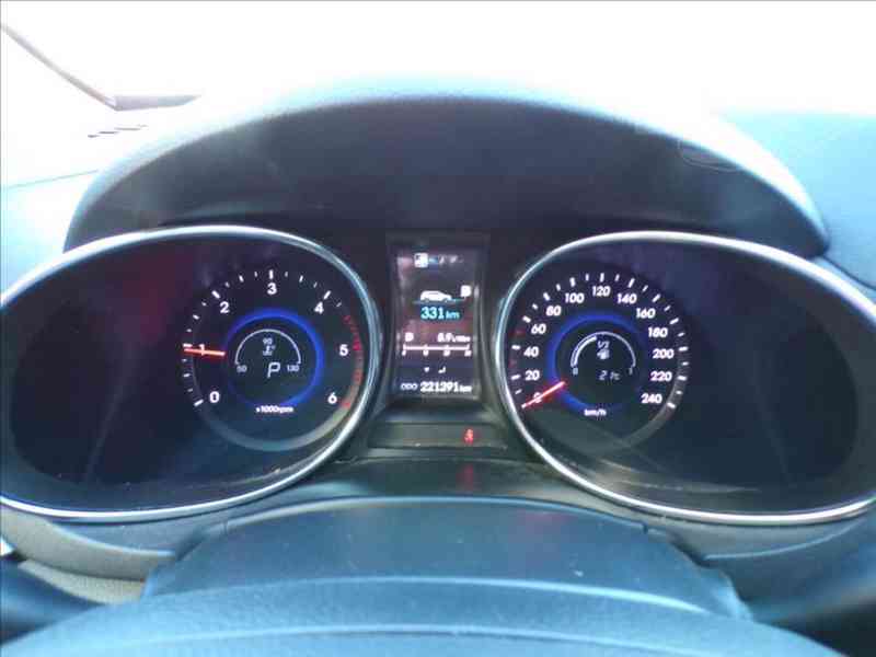 Hyundai Grand Santa Fe 2,2 CRDI 7 MÍST,TAŽNÉ ZAŘÍZENÍ - foto 6
