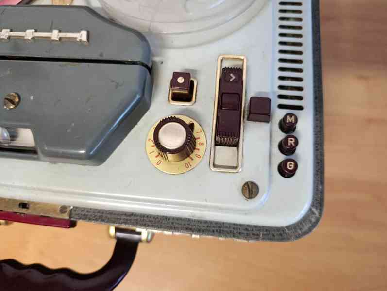 Kotoučový magnetofon TESLA SONET DUO  s obalem. - foto 18