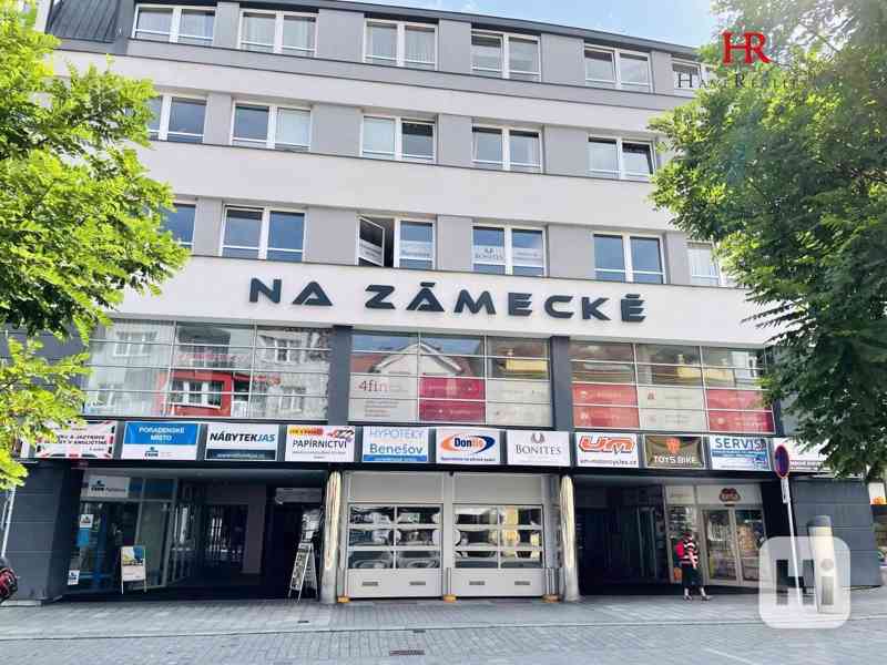 Pronájem komerčních prostor, 37 m2 + zázemí, Tyršova, Benešov. - foto 9