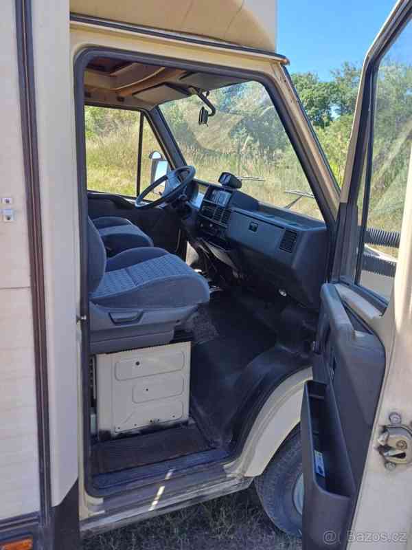Citroën 2,5   Obytňák - foto 10