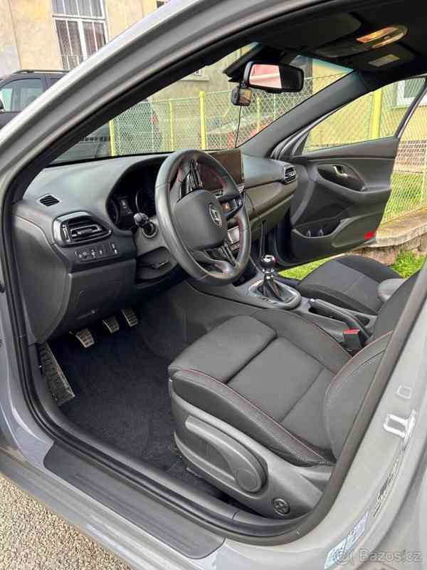 Hyundai i30 1,5 - foto 8