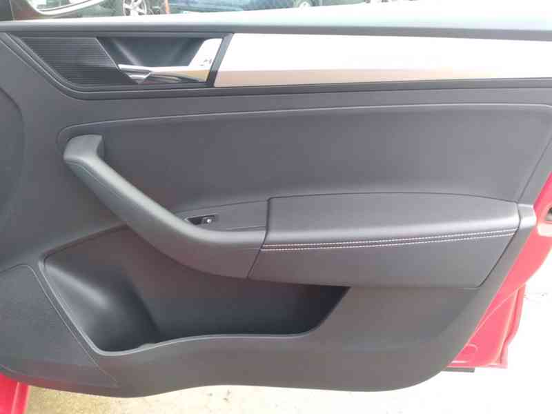 ŠKODA RAPID 1.0 TSI AMBITION 98000 KM - foto 36