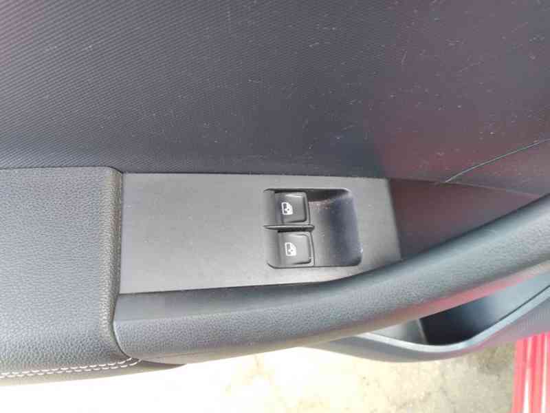 ŠKODA RAPID 1.0 TSI AMBITION 98000 KM - foto 27