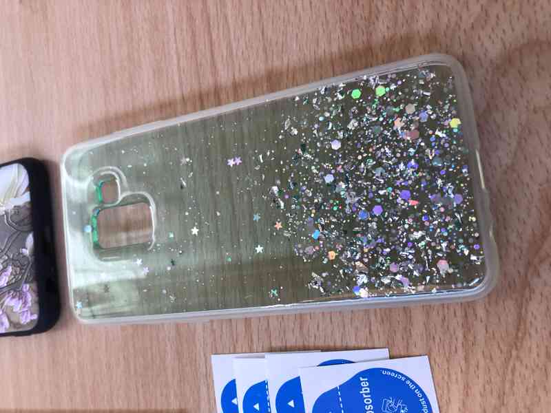 Pouzdra a ochranná skla Samsung A8 2018 - foto 4