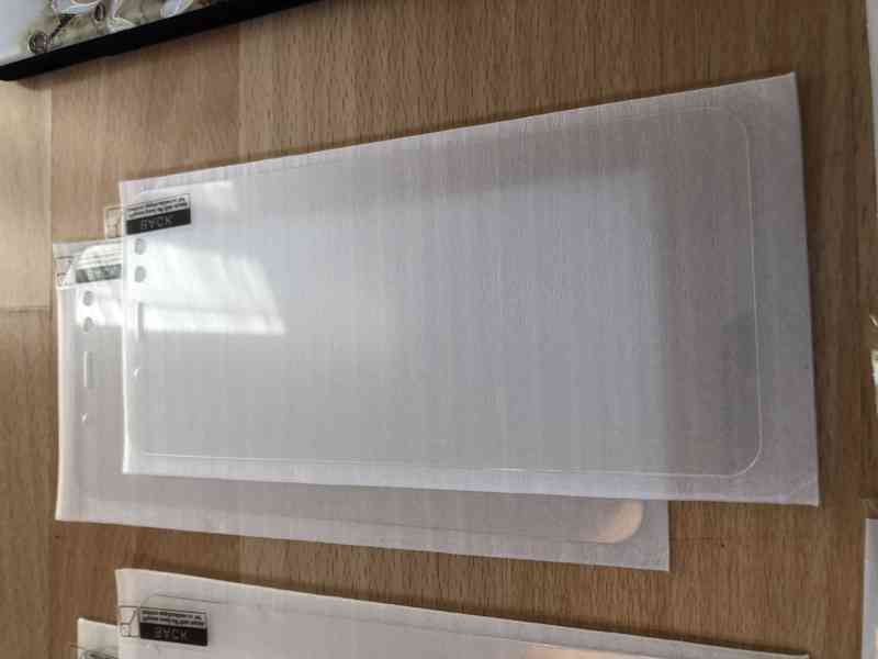 Pouzdra a ochranná skla Samsung A8 2018 - foto 7