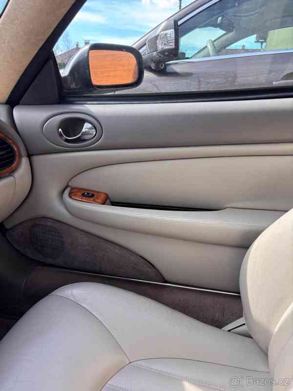 Jaguar XK8 4,0 - foto 9