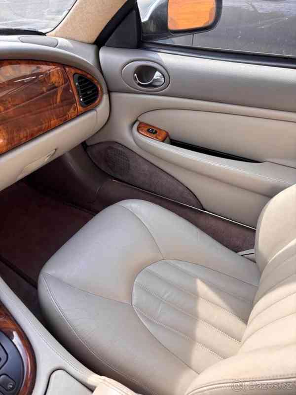 Jaguar XK8 4,0 - foto 8