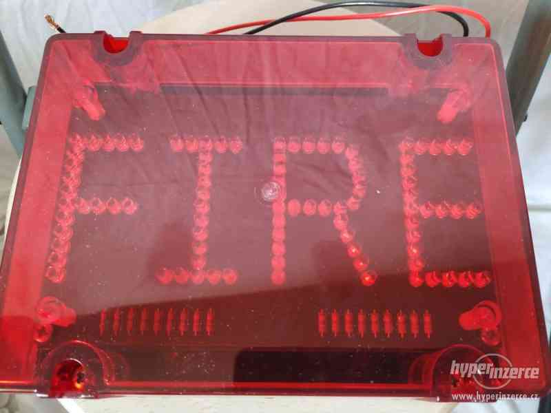 Výstražný nápis FIRE, LED diodový - foto 1