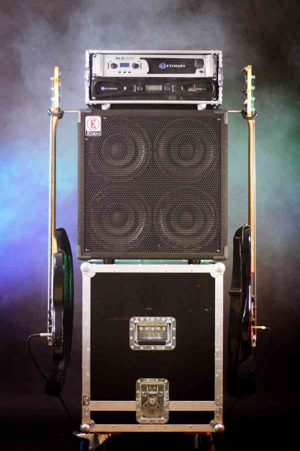 Závěs hudebních nástrojů umístitelný na aparaturu - foto 4