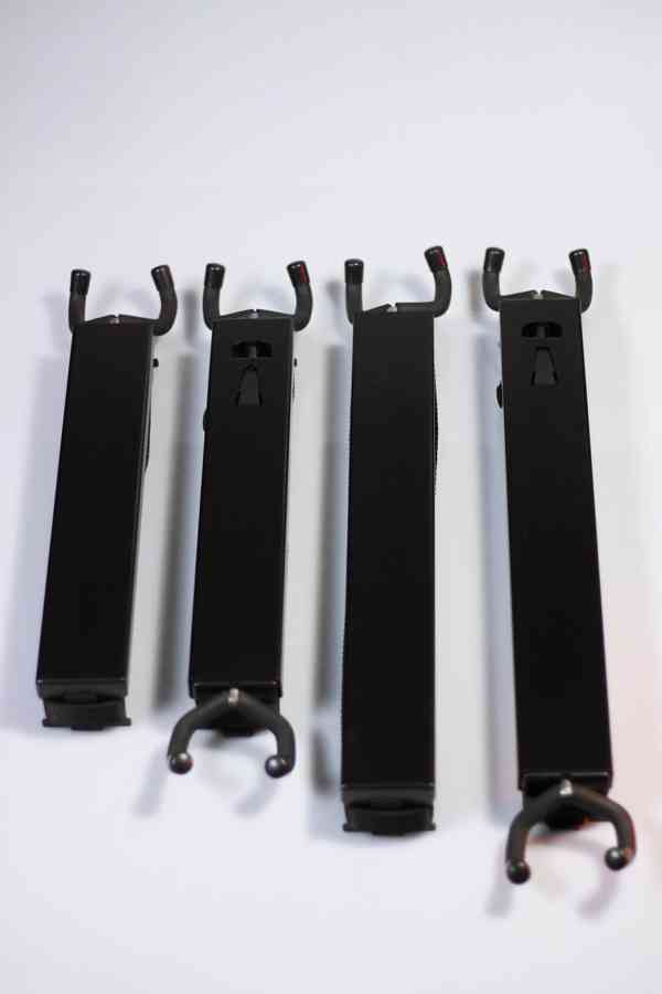 Závěs hudebních nástrojů umístitelný na aparaturu - foto 8