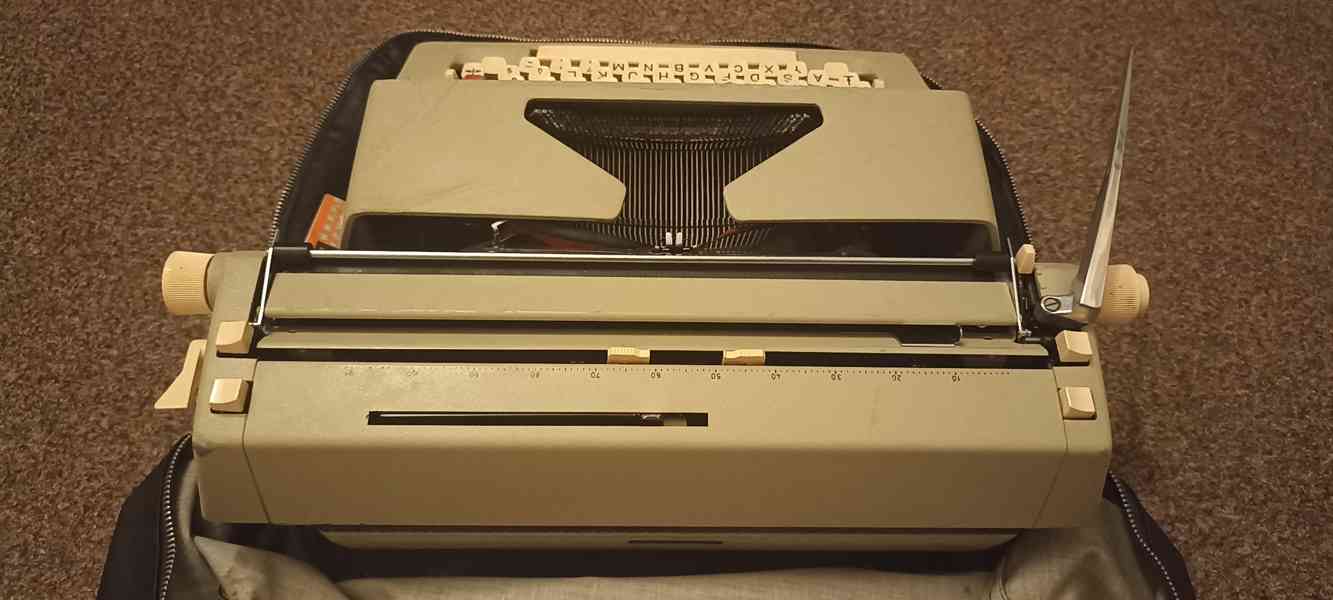 Psací stroj CONSUL 2224 - foto 4