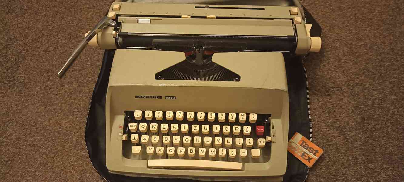 Psací stroj CONSUL 2224 - foto 2