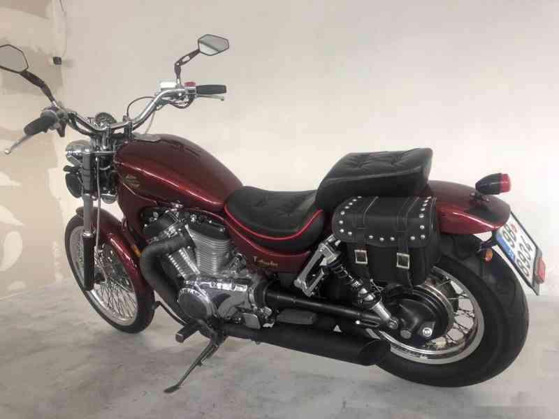 Suzuki VS 750 Intruder - foto 6