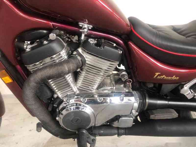 Suzuki VS 750 Intruder - foto 11
