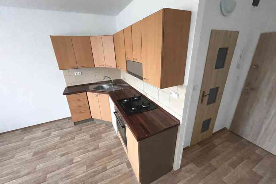 Pronájem bytu 2+kk 40 m² - foto 3
