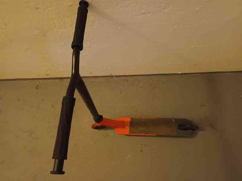 dětská freestylová oranžová koloběžka MF520 Burning - foto 6