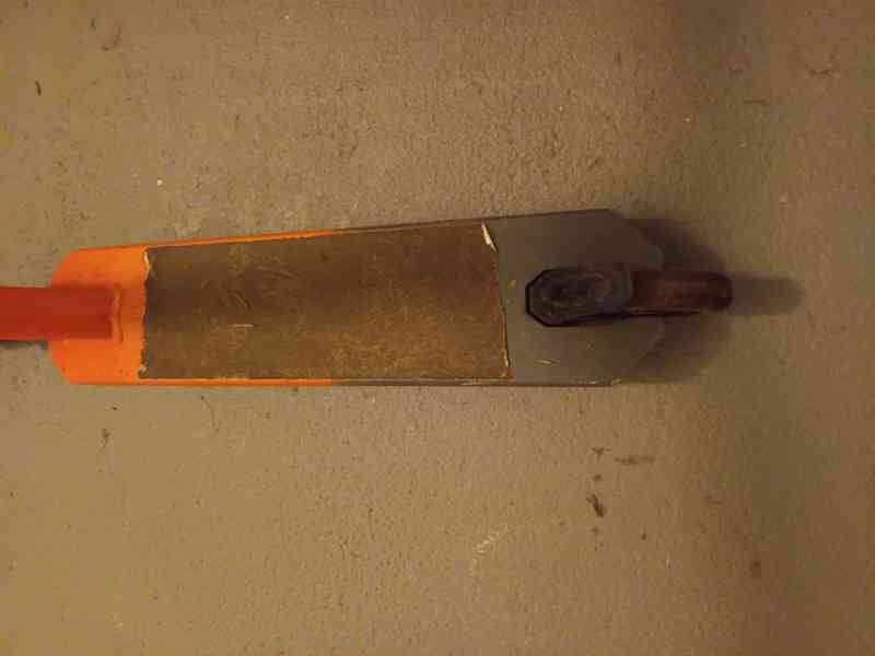 dětská freestylová oranžová koloběžka MF520 Burning - foto 5