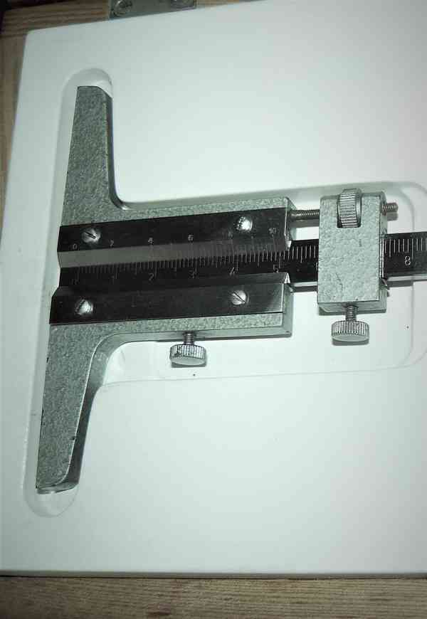 Hloubkoměr 0-200 mm, analogový s jemným stavěním (NĚMECKO) - foto 2