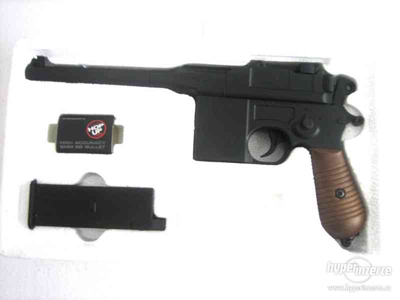 Manuální  airsoft celokovova pistole je replikou  1:1  Mause - foto 6