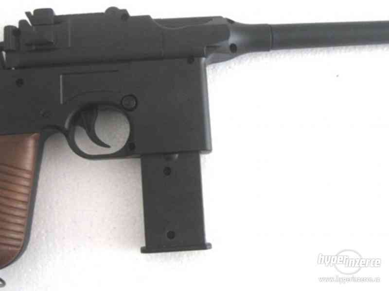 Manuální  airsoft celokovova pistole je replikou  1:1  Mause - foto 7