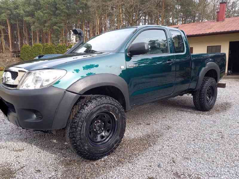 Toyota Hilux 2,5D-4D 4x4 Extra Cab 106kw - foto 3