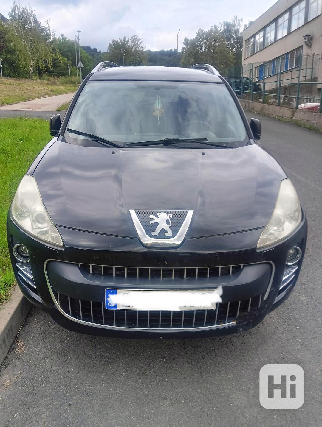 Peugeot 4007 7 míst  - foto 1