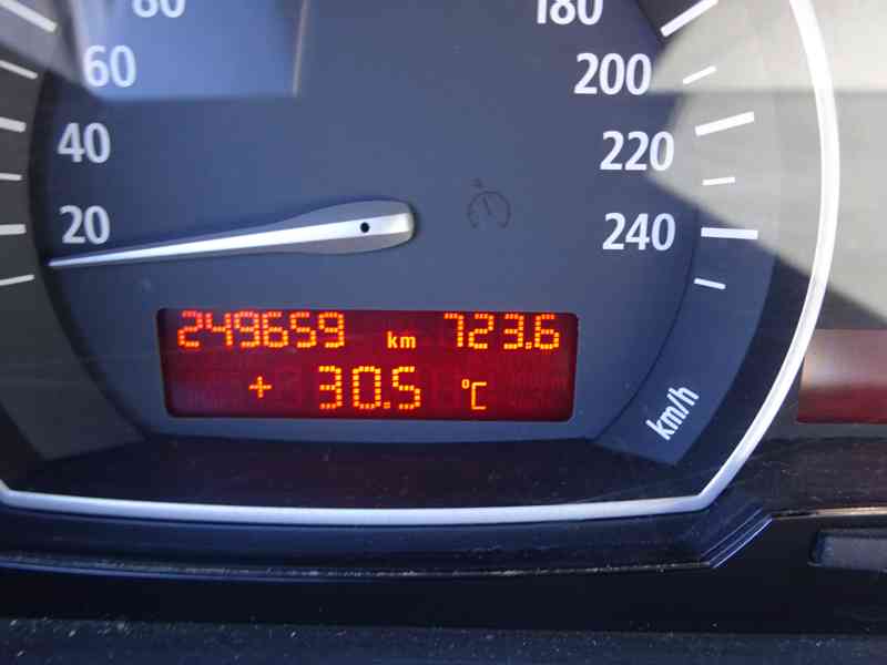 BMW X3 3.0D R.V.2006 (160 KW) KOUPENO V ČR  - foto 7
