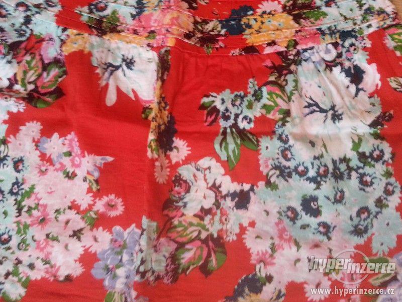 Květinová sukně značky Cameieu - foto 2