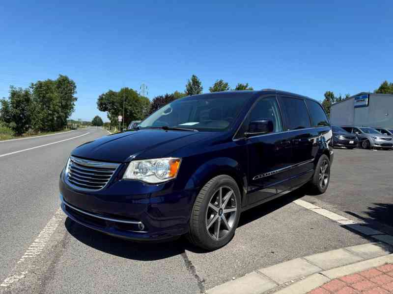 Chrysler Town & Country 3.6 RT LPG NAVI DVD 2013 - foto 2